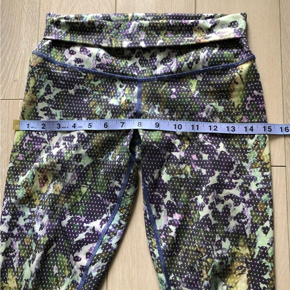 Lululemon Wunder Under Cropped Roll Down Floral Print Leggings - Picture 7 of 9